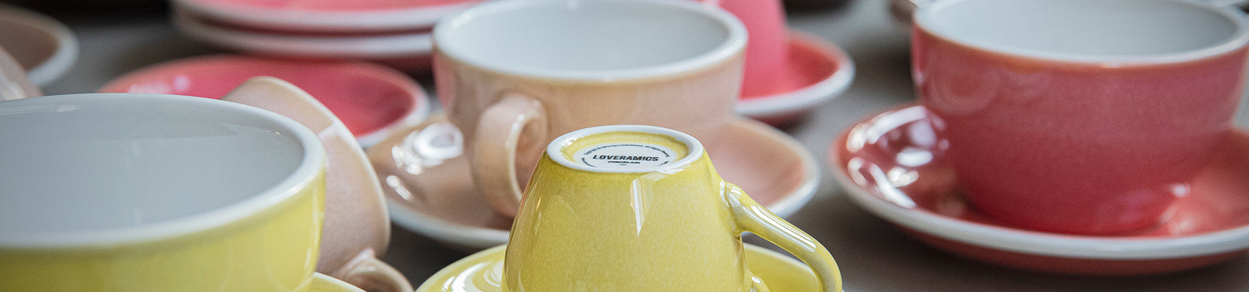 Why the material, shape and color of the cup you drink your coffee from impacts your perception of the flavour